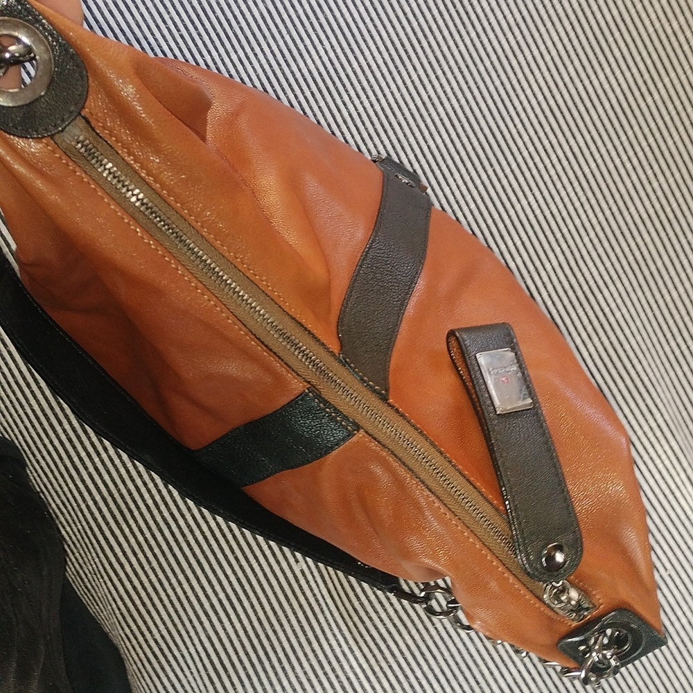Michele Brown and black leather shoulder bag. BEAUTIFUL! - Picture 13 of 16